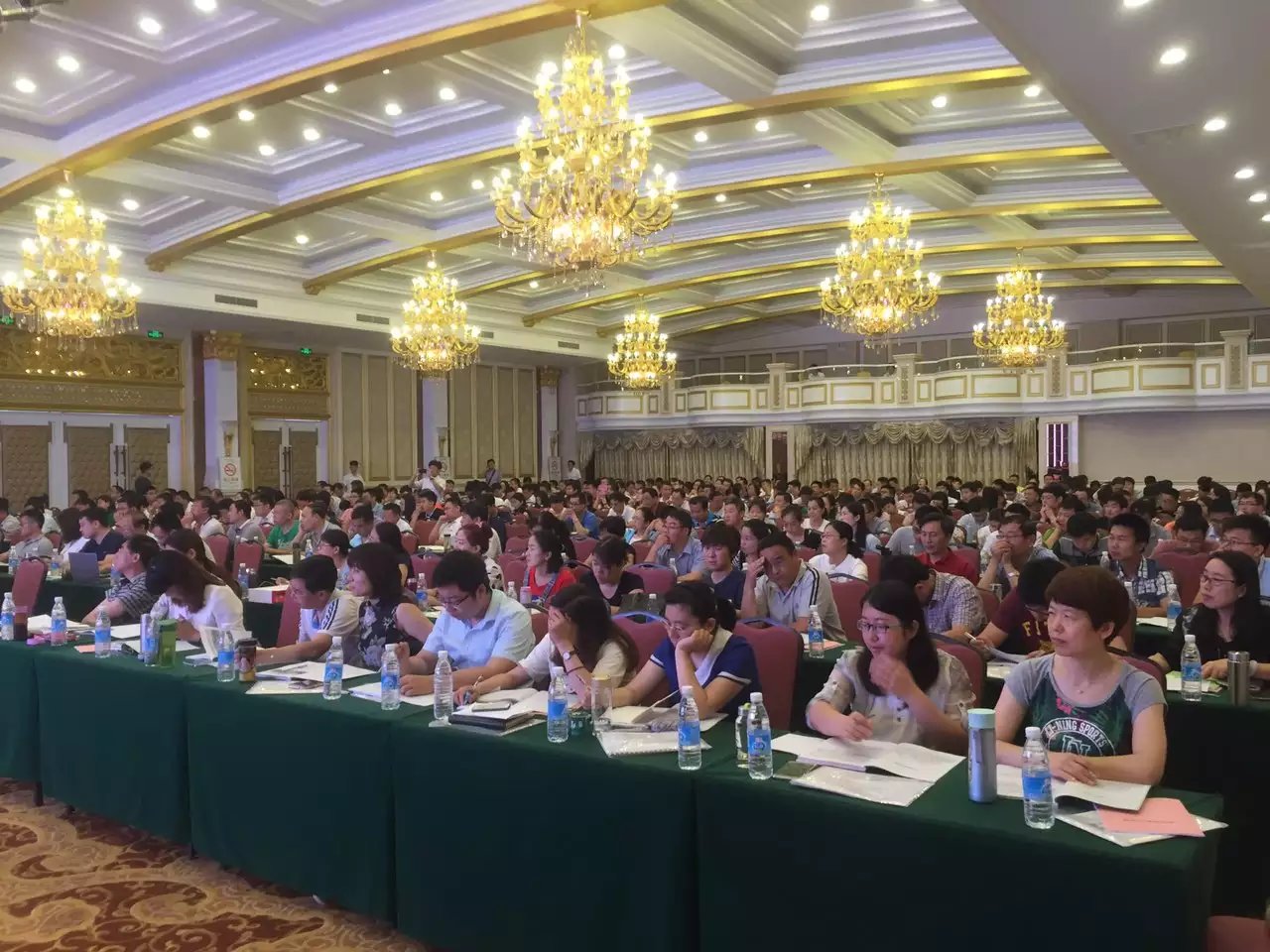 培训优化：采用创新策略，最大化学习成果和投资回报 (优化培训内容)